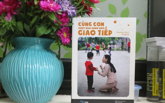 Cùng con vượt qua hàng rào giao tiếp