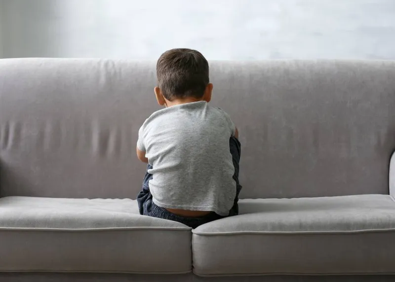 Trẻ tự kỷ là gì? Dấu hiệu nhận biết sớm 1 Trẻ tự kỷ là gì? Dấu hiệu nhận biết sớm