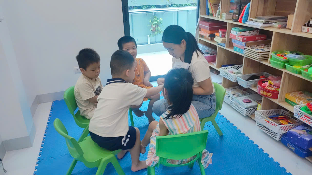 can thiệp trẻ ADHD