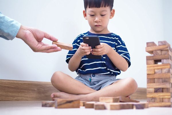 trẻ giảm chú ý