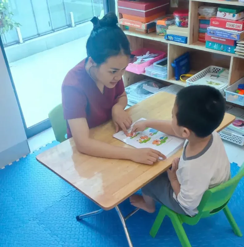 đánh giá trẻ định kỳ