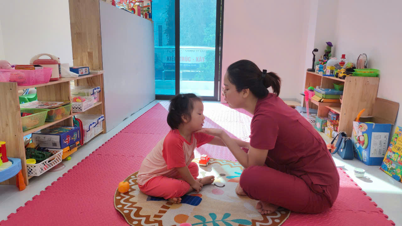 can thiệp ngôn ngữ cho trẻ em
